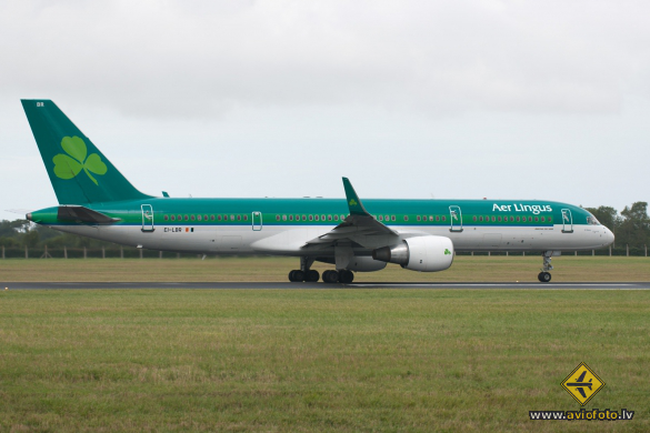 Boeing 757-2Q8