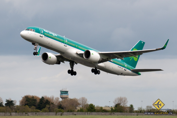 Boeing 757-2Q8