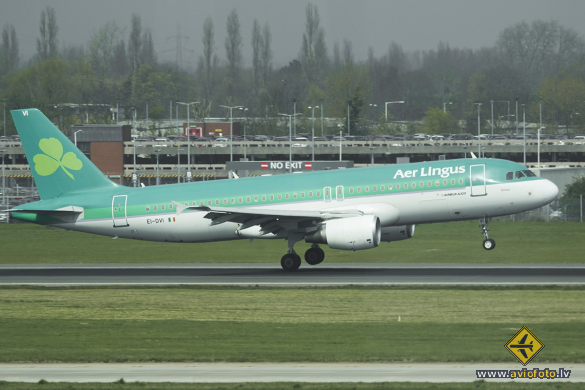 Airbus A320-214