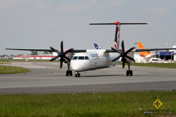 Bombardier DHC-8-402 Q400