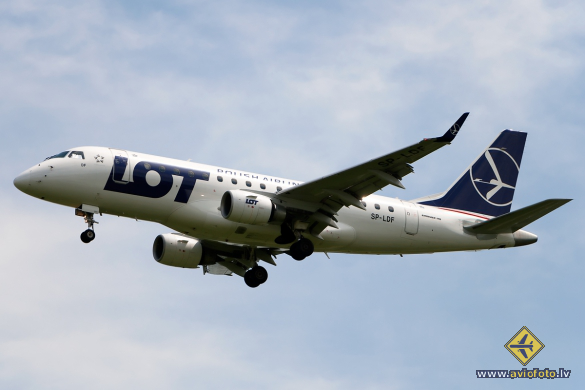 Embraer 170STD (ERJ-170-100STD)