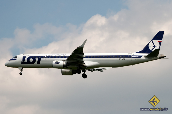 Embraer 195LR (ERJ-190-200LR)