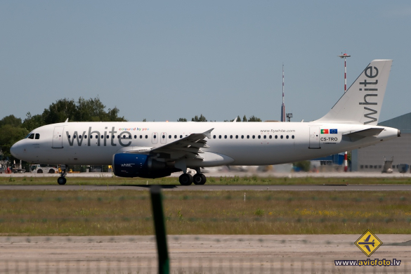Airbus A320-214