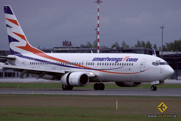 Boeing 737-8S3