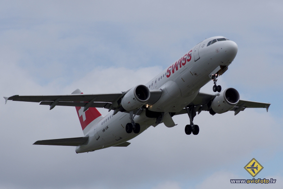 Airbus A320-214