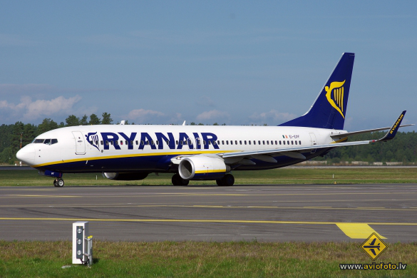 Boeing 737-8AS