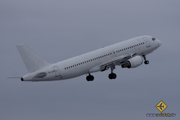 Airbus A320-214
