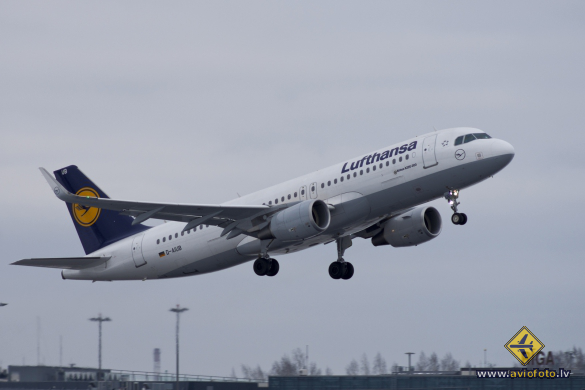 Airbus A320-214