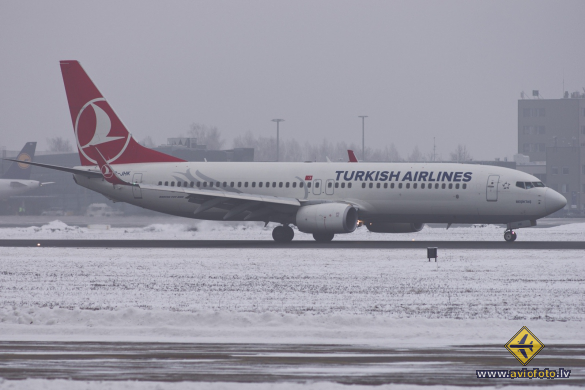 Boeing 737-8F2