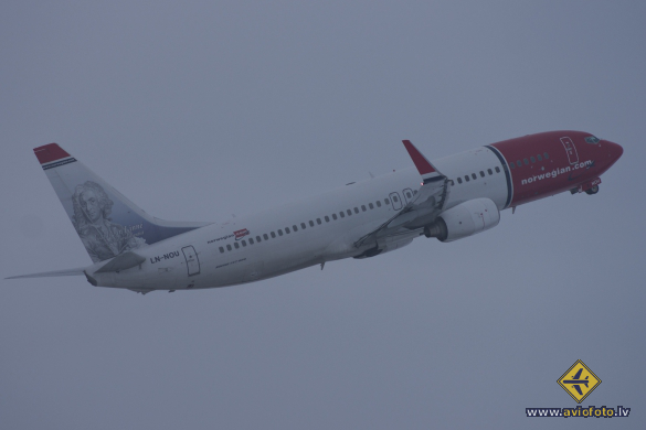Boeing 737-8FZ