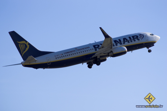 Boeing 737-8AS