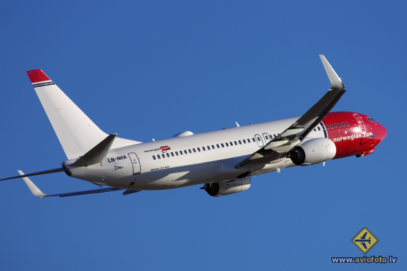 Boeing 737-8JP
