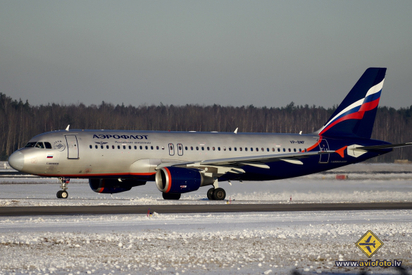 Airbus A320-214