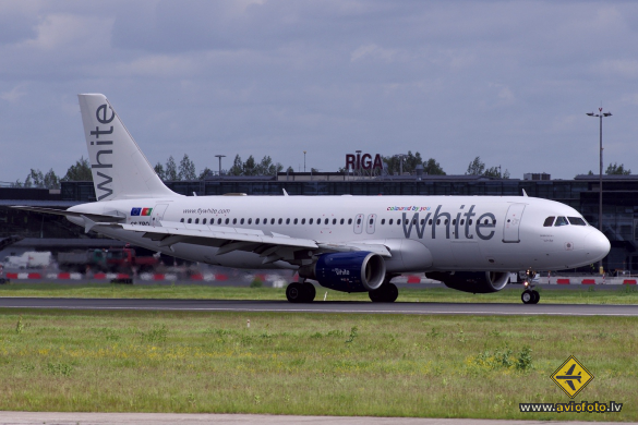 Airbus A320-214