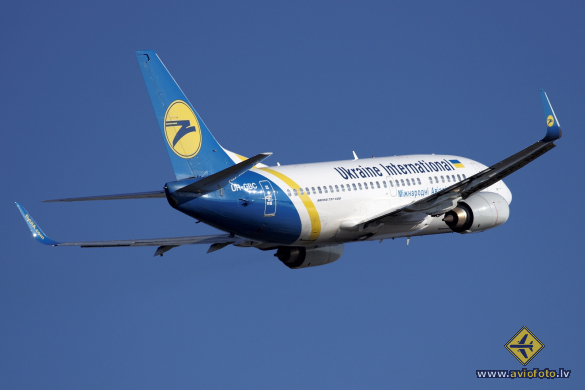 Boeing 737-5L9