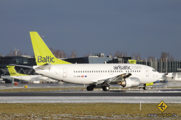 Boeing 737-522