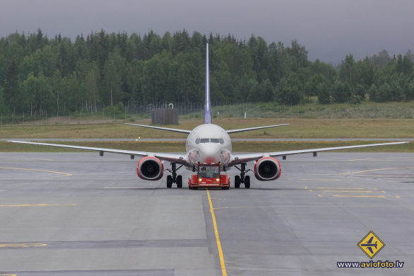 Boeing 737-683