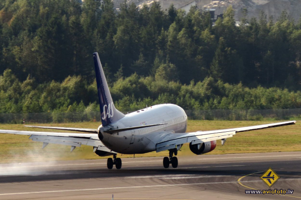 Boeing 737-683