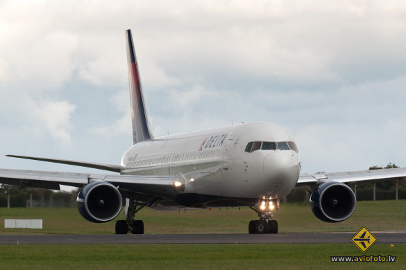 Boeing 767-332/ER
