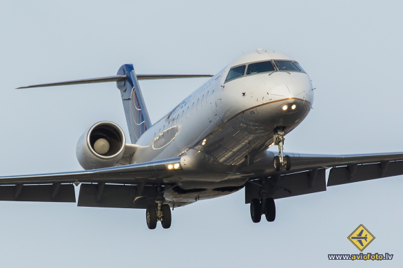 Bombardier CRJ-200LR (CL-600-2B19)