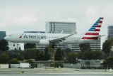 Boeing 737-890