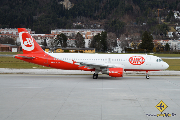 Airbus A320-214