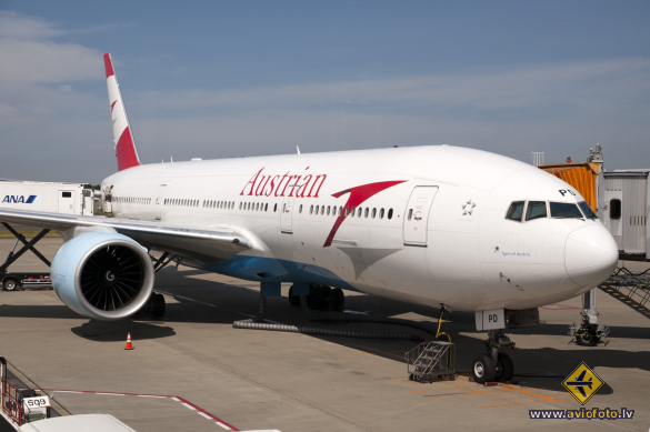 Boeing 777-2B8/ER