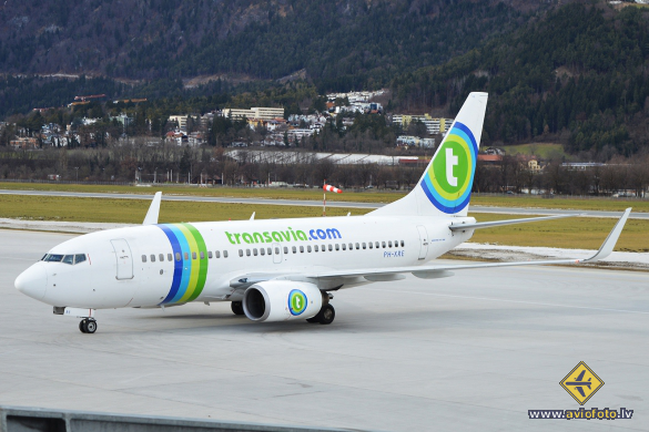 Boeing 737-7K2