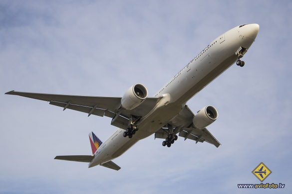 Boeing 777-3F6/ER