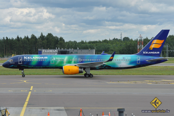 Boeing 757-256