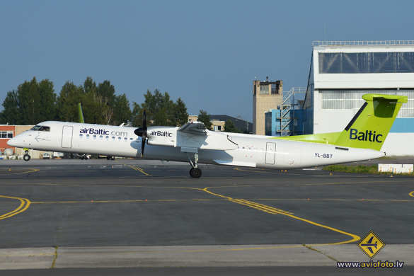 Bombardier DHC-8-402 Q400