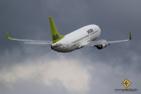Boeing 737-36Q