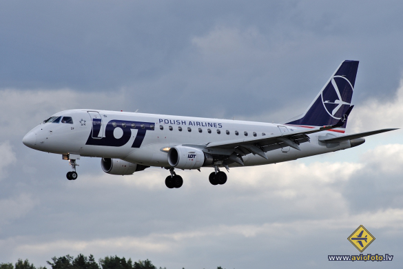 Embraer 170STD (ERJ-170-100STD)