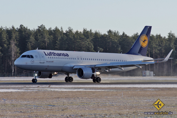 Airbus A320-214