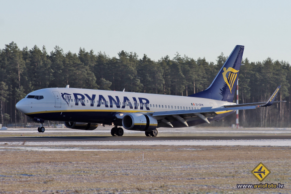 Boeing 737-8AS