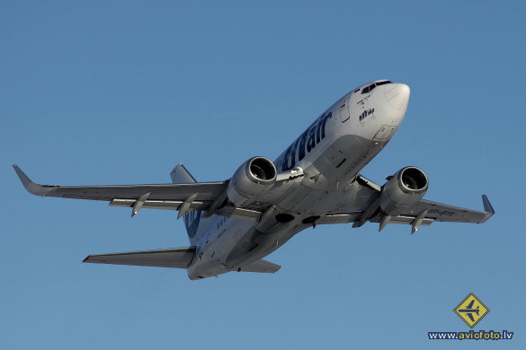 Boeing 737-524
