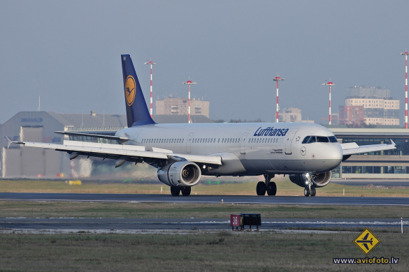 Airbus A321-131