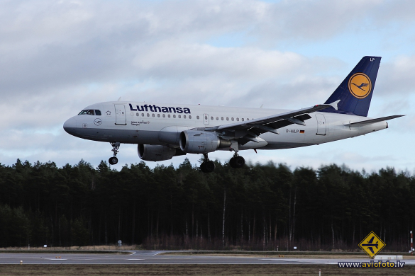 Airbus A319-114