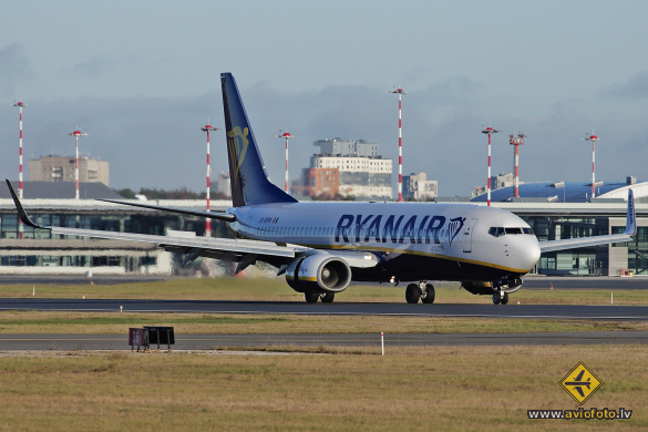 Boeing 737-8AS