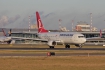 Boeing 737-8F2