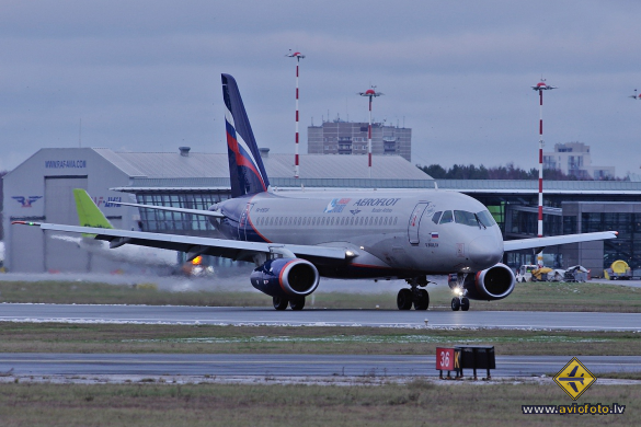 Sukhoi SSJ-100-95B-LR Superjet 100 (RRJ-95B)