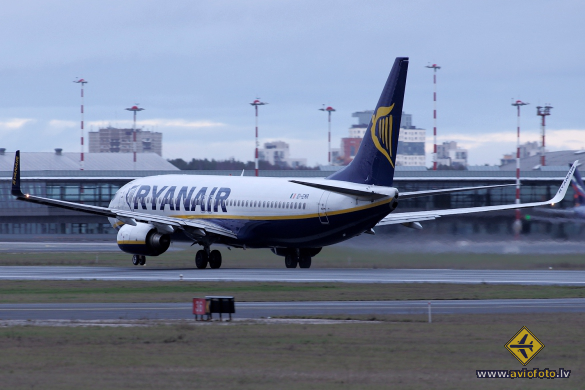 Boeing 737-8AS