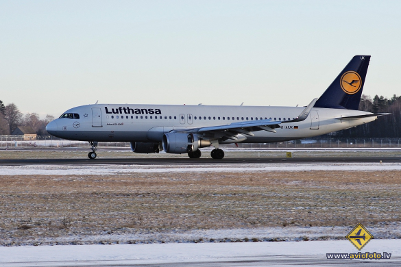 Airbus A320-214