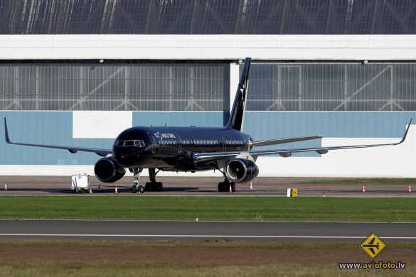 Boeing 757-2K2
