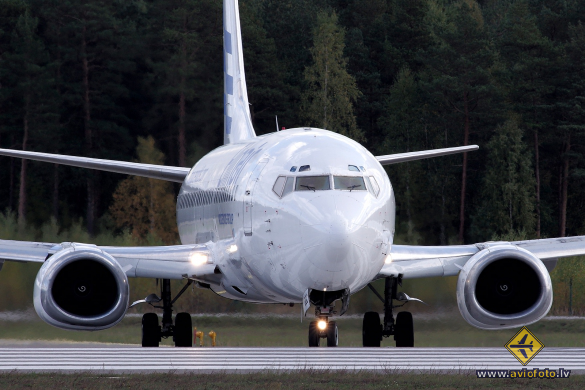 Boeing 737-3Q8