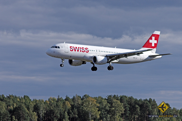 Airbus A320-214
