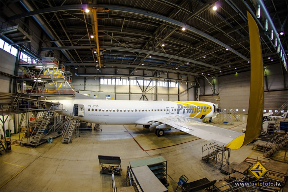 Boeing 737-86N