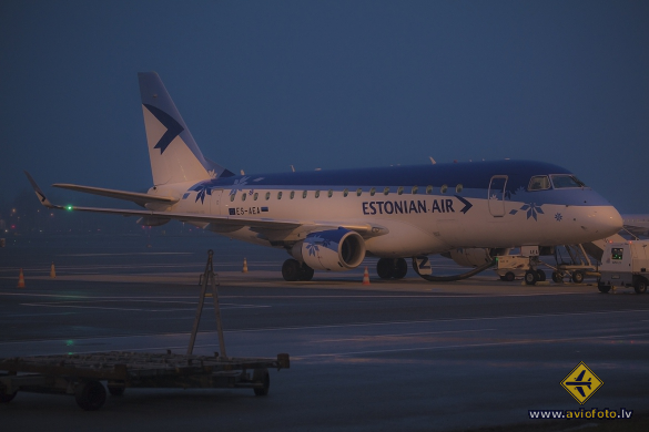 Embraer 170STD (ERJ-170-100STD)