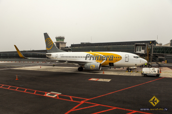 Boeing 737-7Q8