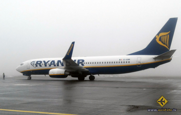 Boeing 737-8AS